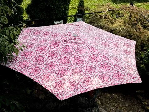 cantilever umbrella for small patio Amazon.com : PURPLE LEAF 8' X 8' Patio Umbrella Outdoor Cantilever Umbrella,  Aluminum Offset Umbrella with Champagne Frame and 360 Rotation for Pool  Deck Garden, Taupe : Patio, Lawn & Garden