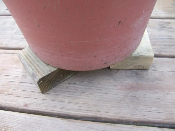 DIY Pot Feet For Container Gardens