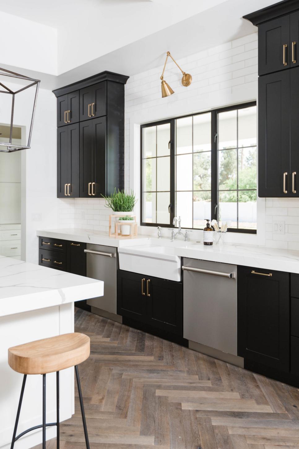Latest White And Black Kitchens for Small Space