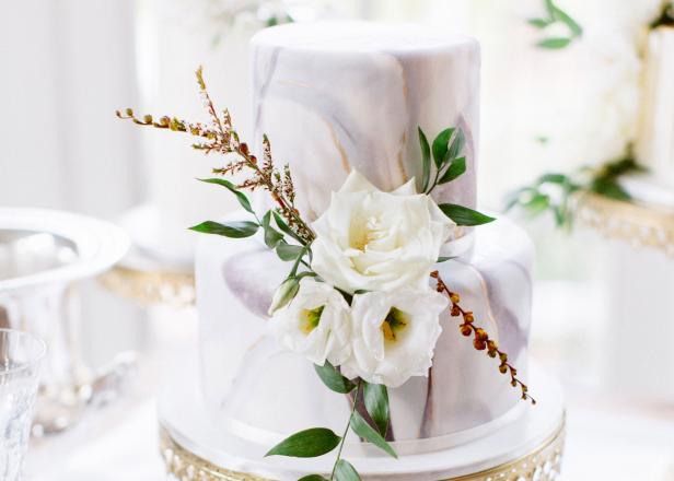 Elegant Couple Wedding Cake - Online Gifts for Husband in Pakistan