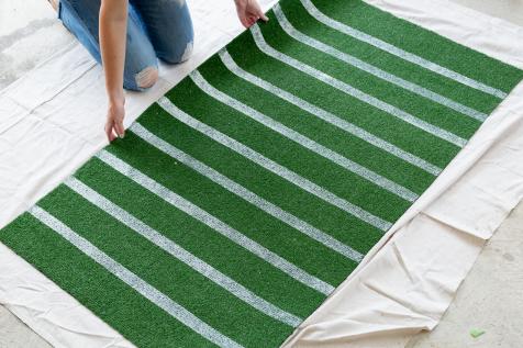 DIY Astroturf Grass Striped Patio Rug - Makely