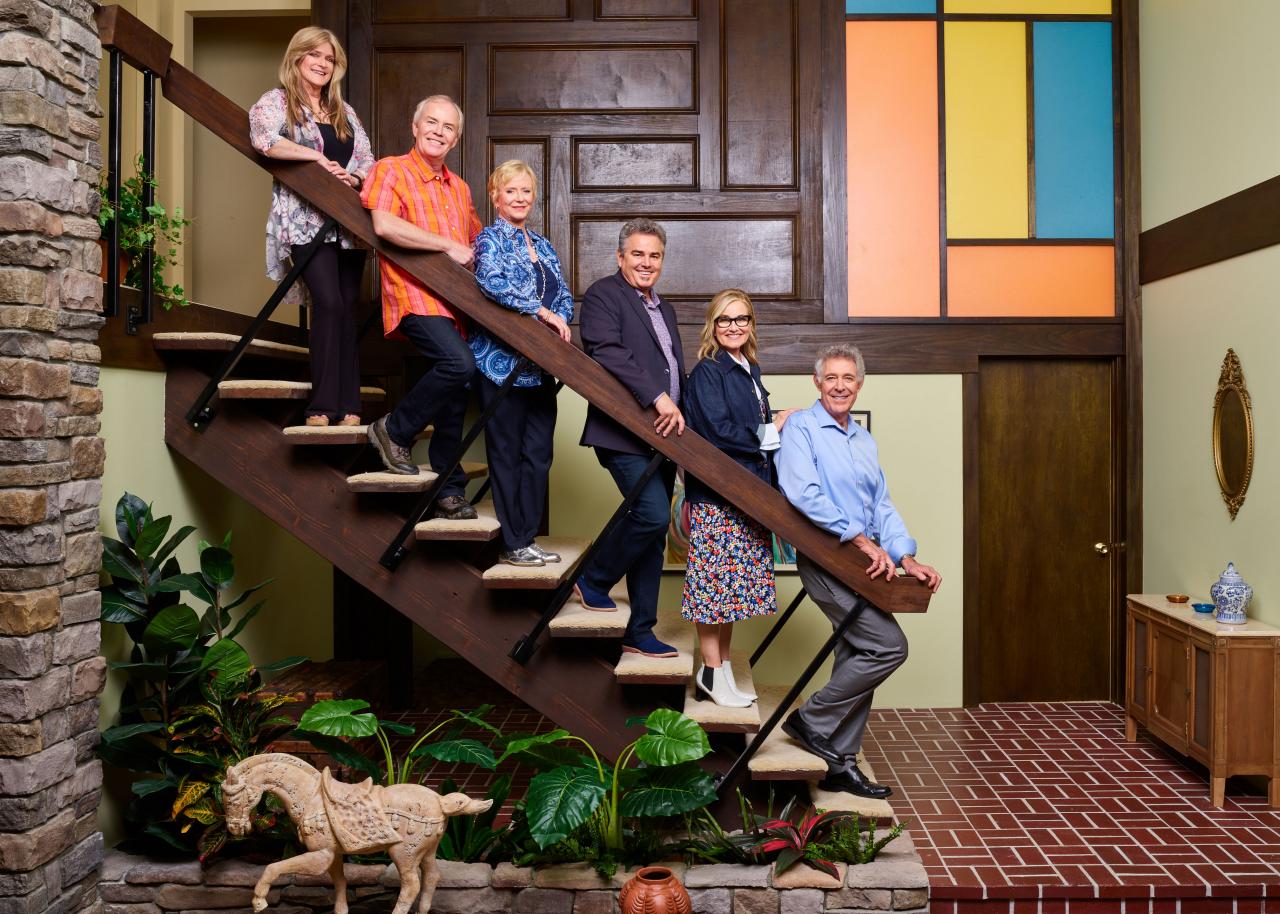 A very brady renovation on sale season 1 episode 2