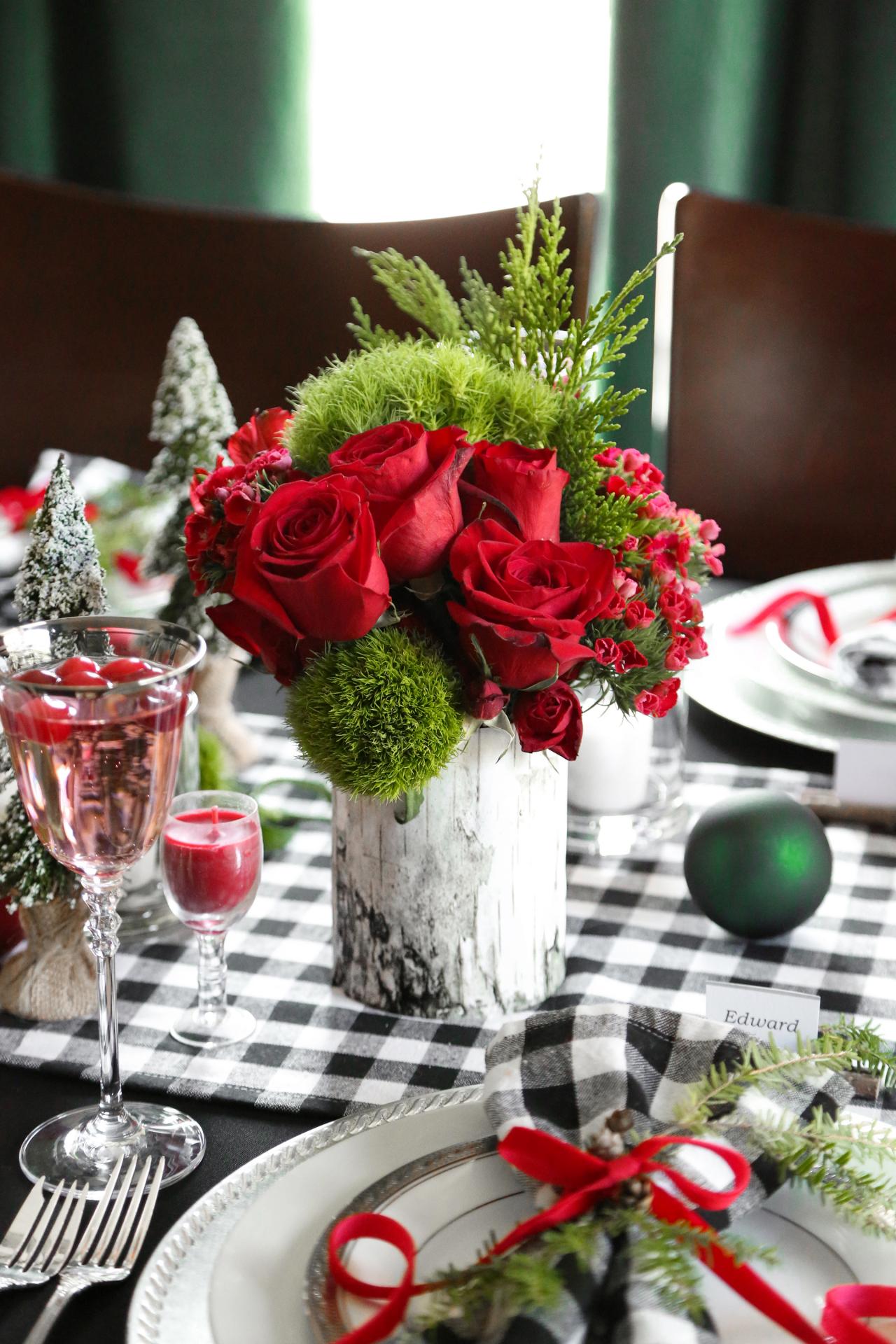 How to set a Buffalo Plaid Christmas Table - Karins Kottage