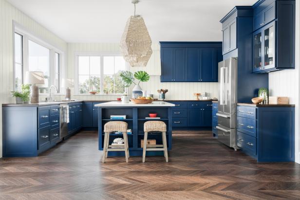 Blue and White Coastal Kitchen With Dark Wood Floor