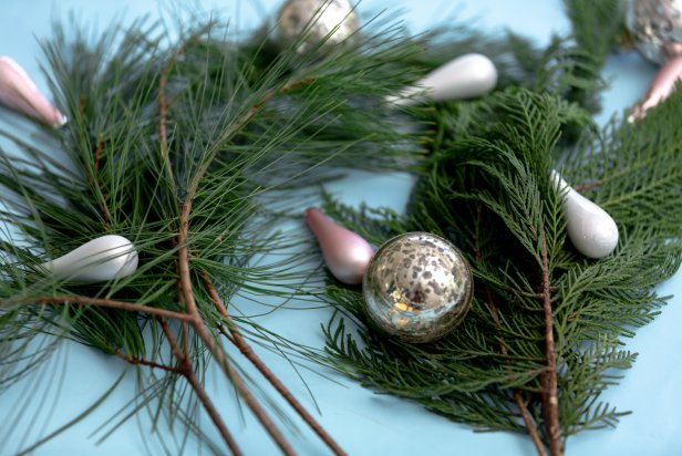 Using Free Greenery For Christmas Decorations