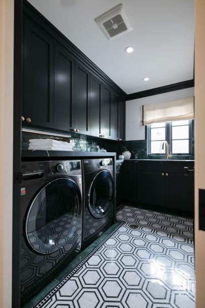 Laundry Room Cabinet And Shelving Ideas, How Deep Should Laundry Room Cabinets Be Made
