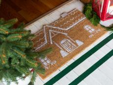 Skip the less-than-lively big box store doormats and craft one all your own just in time for the holiday season!