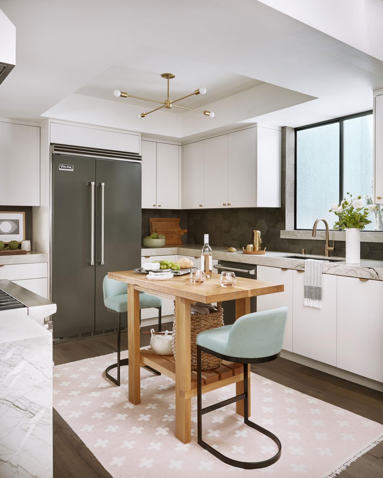 30 Ways to Maximize Space in Your Tiny Kitchen