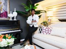 Olaniyi Swarn is a Chicago-based interior stylist and the writer behind the decor blog, J’Adore le Decor (https://www.jadoreledecor.com/). For the past 25 years, the stylist and her husband have had a 900 square foot duplex condominium to call their own. Designing the home to their tastes has been an ongoing project, one Olaniyi would be the first to call a labor of love.