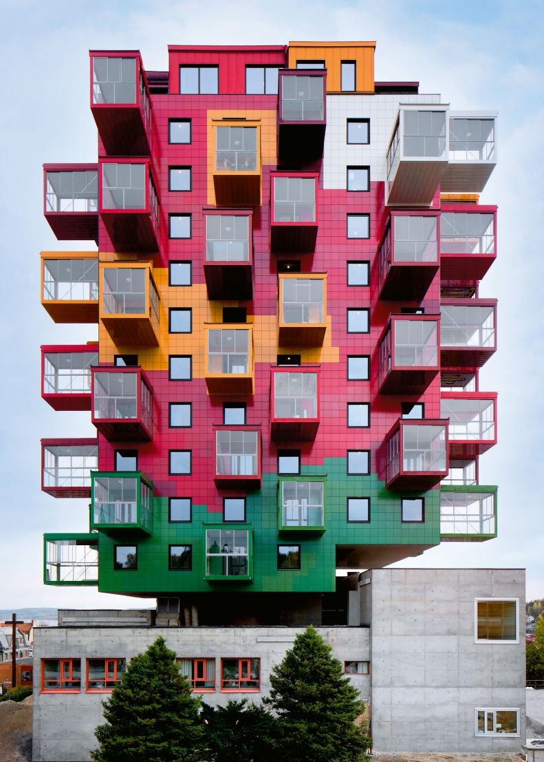 Located in Örnsköldsvik, Sweden, Ting 1 designed by Wingårdh Arkitektkontor features 51 apartments atop an old courthouse in the ultimate postmodern mashup, of a 1967 older building capped by a uniquely colorful new addition whose stacked squares are inspired by hashtags.