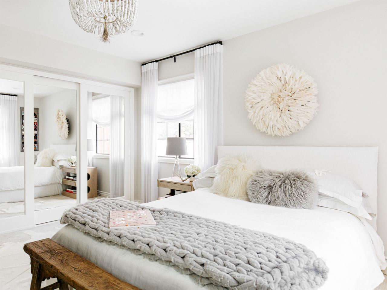 White Wall Bedroom Ideas