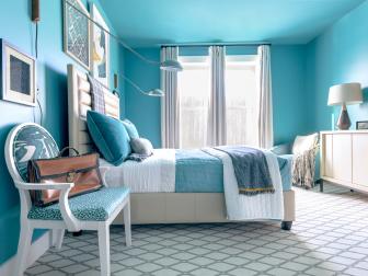 Lattice-Patterned Carpet Adds Softness and Pattern to Blue Guest Room