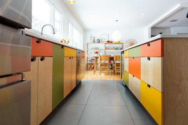 Oversized gray porcelain tiles from Nemo Tile, NYC in a ...