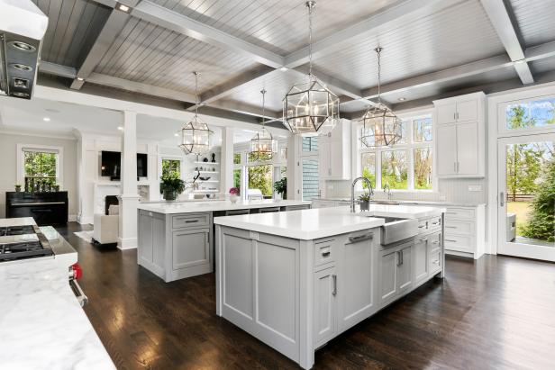 Large Kitchen With Farmhouse Sink