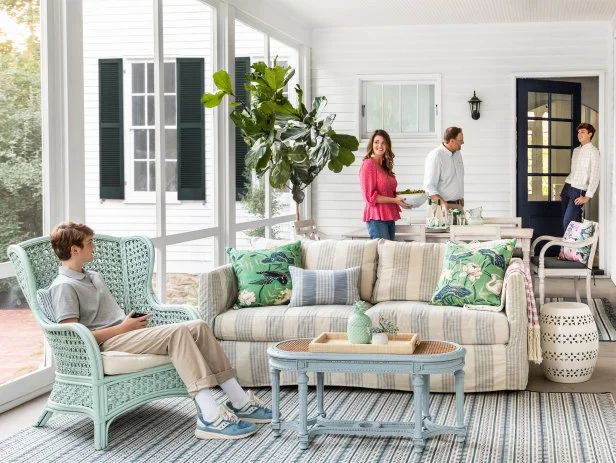 Outdoor furniture for screened in porch hotsell