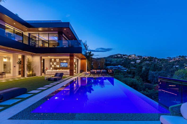 Hilltop La Home Offers Views From Nearly Every Room 