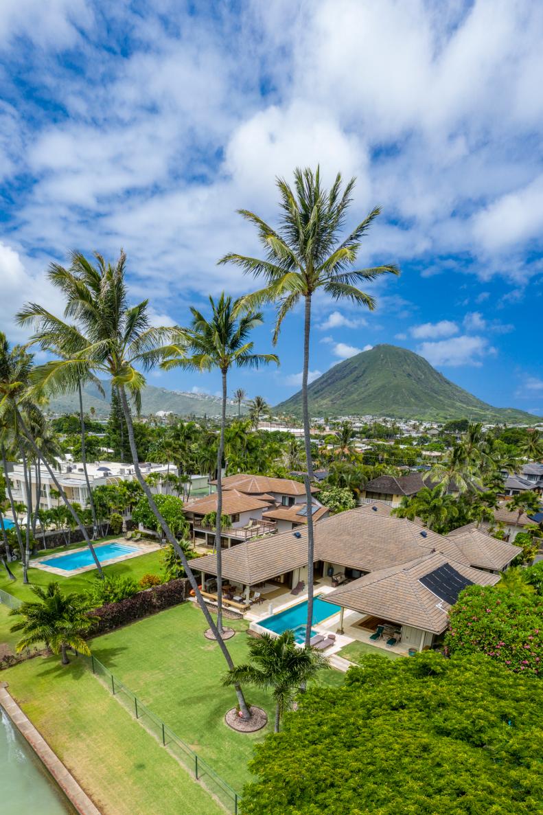 Tropical Villa and Mountains