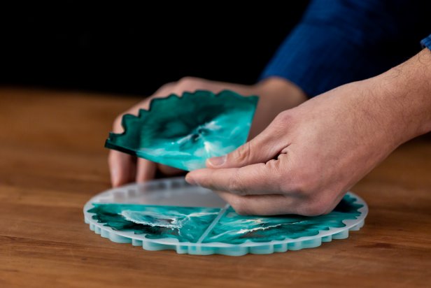 Carefully remove the dry slices from the mold and choose your two favorite to make into bookends.