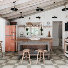 Leo Cottage Kitchen 