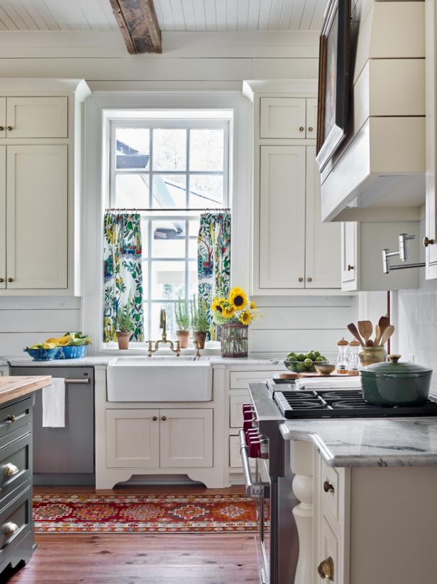 Fantastic Farmhouse Sinks Apron Front Sinks In Gorgeous Settings Hgtv