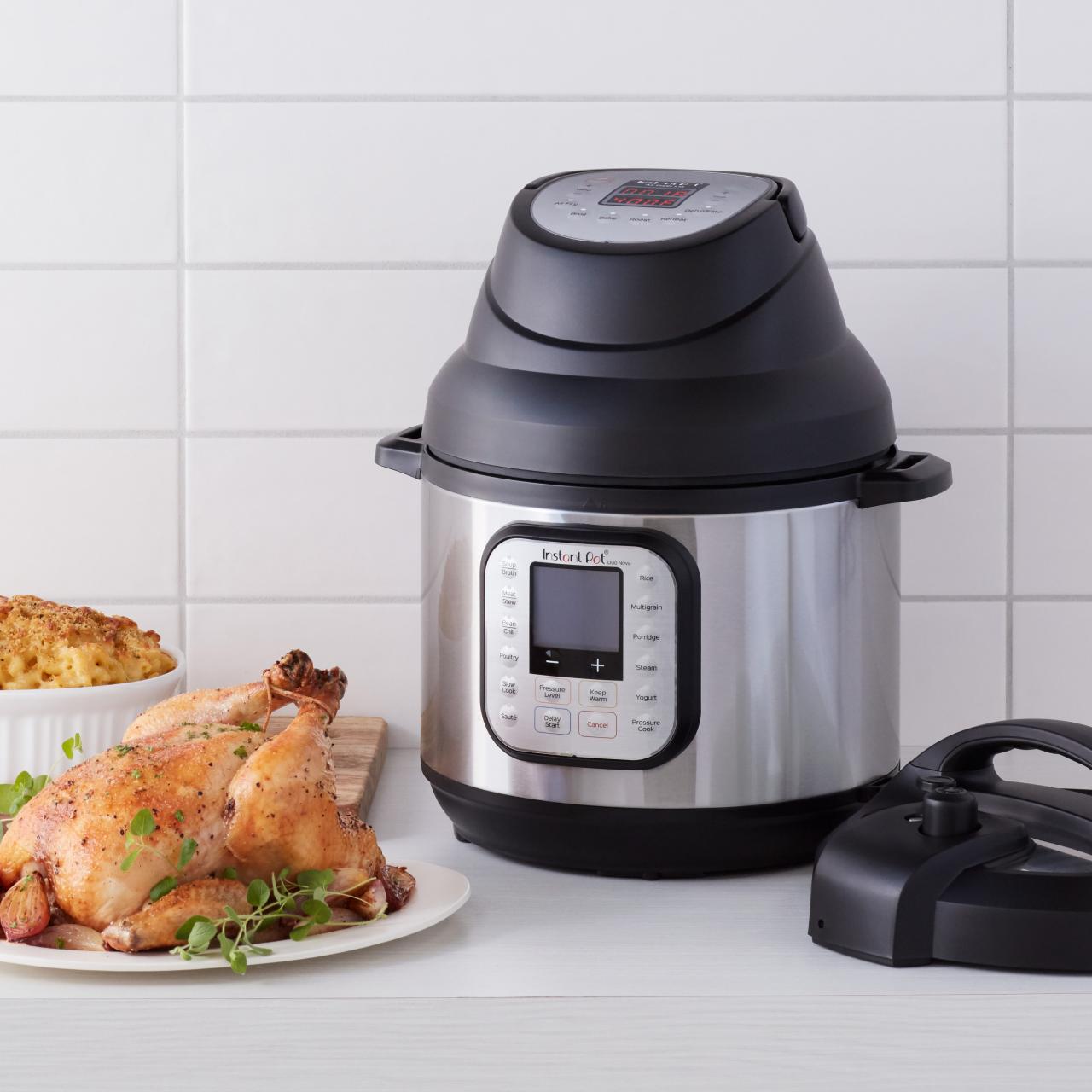 Can I use a ceramic coated inner pot when using the Air Fryer Lid