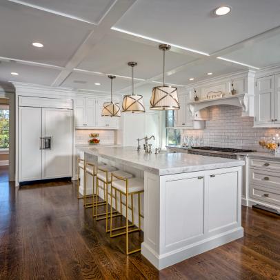 Best Kitchen Flooring Options Choose, What Color Kitchen Cabinets Go With Dark Hardwood Floors