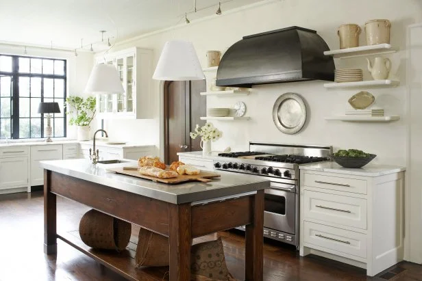 Tour a Classic Dutch Colonial Home in Atlanta | HGTV
