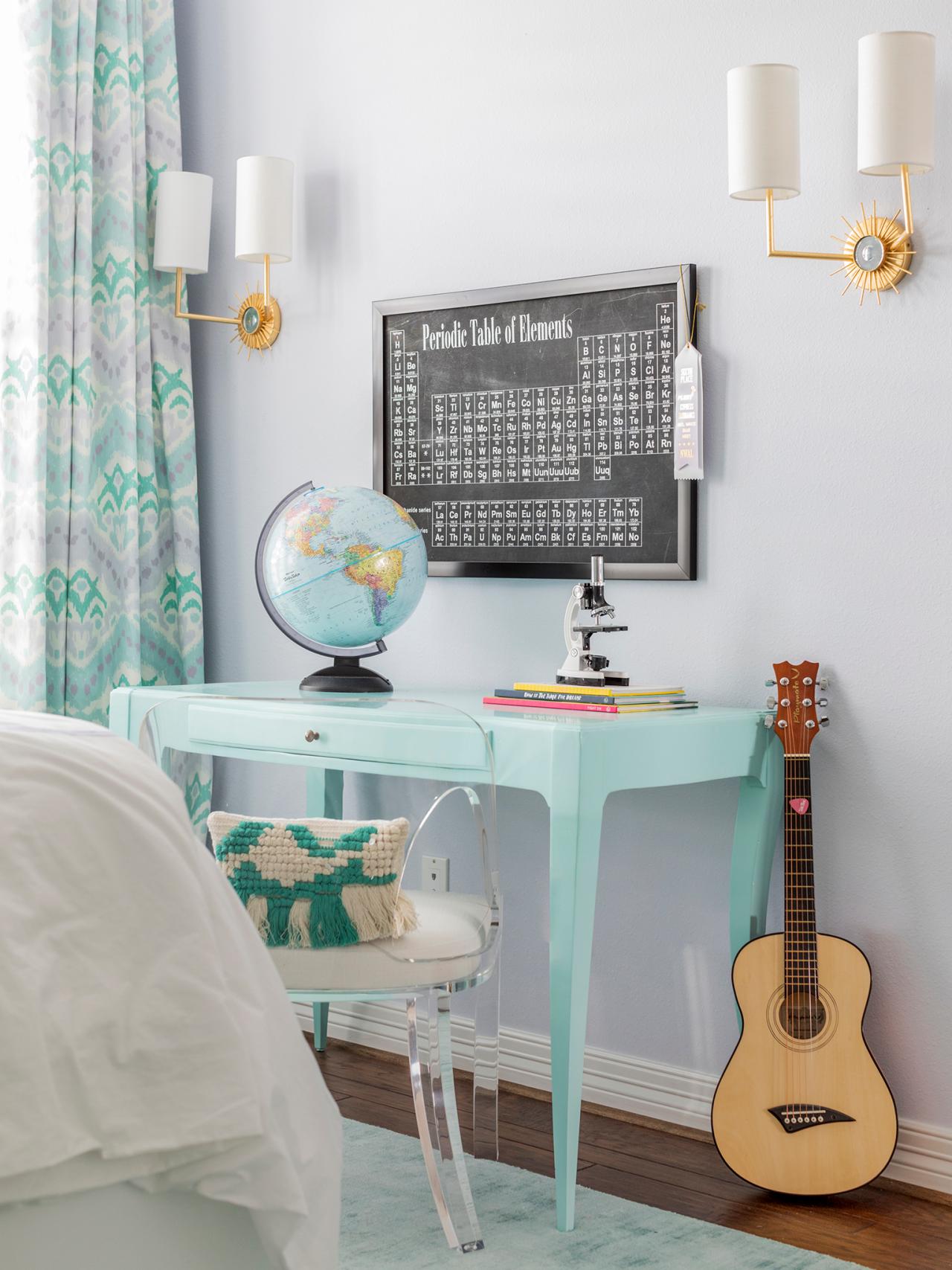 65 Dorm Room Decorating Ideas & Decor Essentials