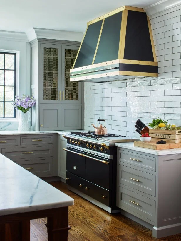 Black Range and Range Hood