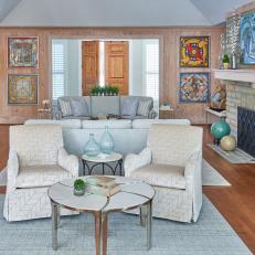 Friendly Living Room Offers Memorable Moments