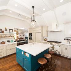 Modern Farmhouse Kitchen With Vaulted Ceilings