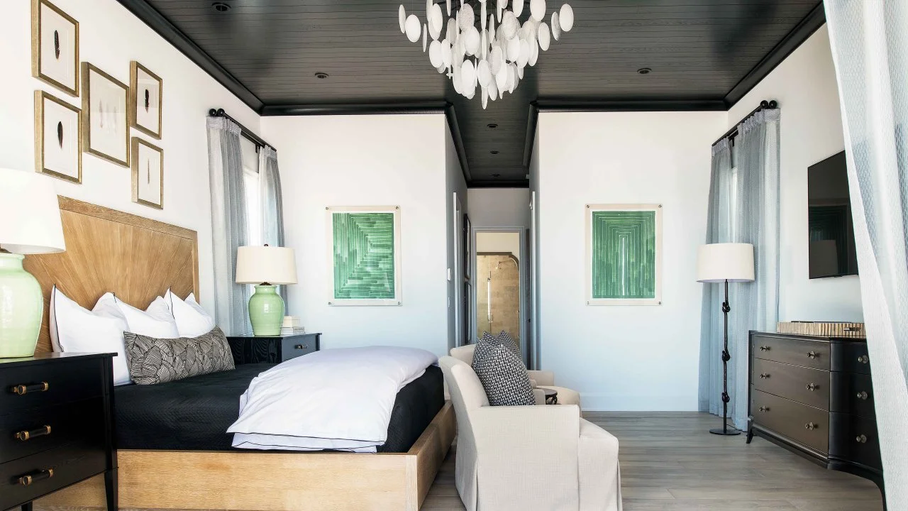 Modern black and white bedroom decor discount