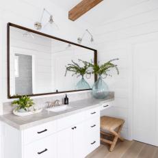 Contemporary Primary Bathroom in White and Gray