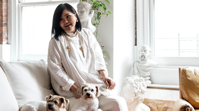 New York interior designer Jae Joo has seen the city from all angles. Three and a half years ago, she and her husband, Devin, packed up their dogs, Jack and Declan and made the move from a three-story Brooklyn brownstone to a two-bedroom, 2,200 square foot loft in Manhattan’s storied Tribeca neighborhood.