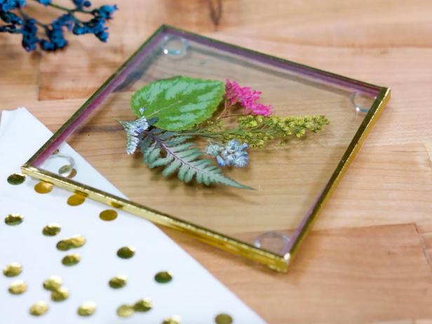 How to Make Pressed Flowers in the Microwave | HGTV