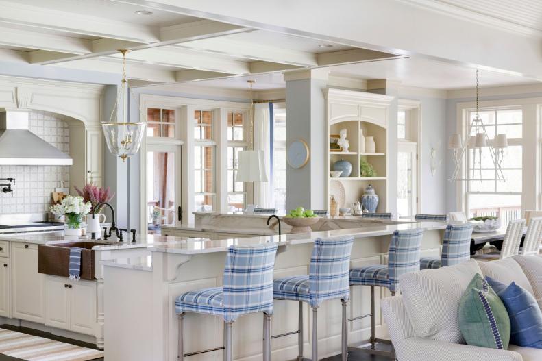 White-and-Blue Kitchen Combines Classic and Contemporary