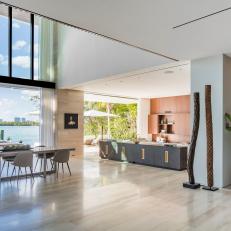Full Walls of Glass for Waterside Living Areas 
