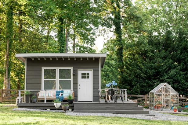 Simple Backyard Shed Work-From-Home Office | HGTV