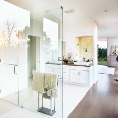 Luxe White Bath with Frameless Shower