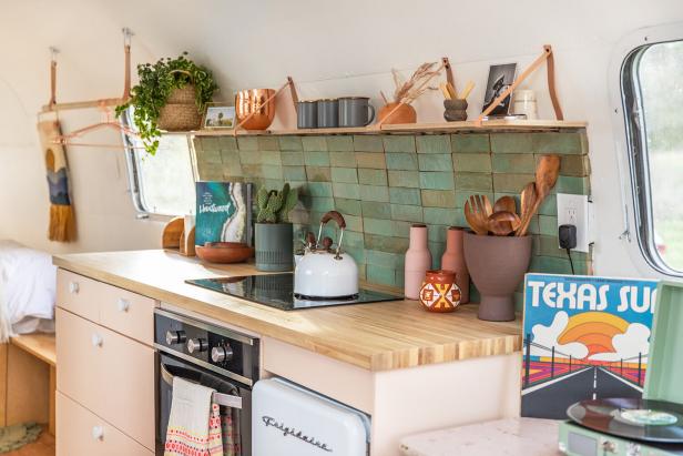 30 Ways to Maximize Space in Your Tiny Kitchen