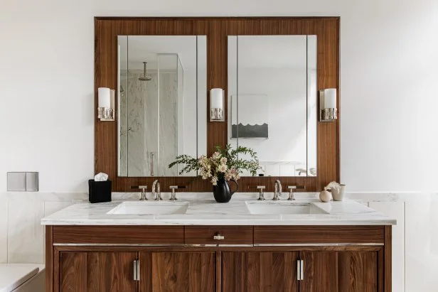 30 Jack and Jill Bathroom Ideas That Make These Shared Spaces Extra ...