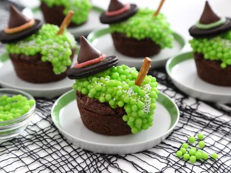 Halloween Dessert: Witchy Cauldron Brownie Bites