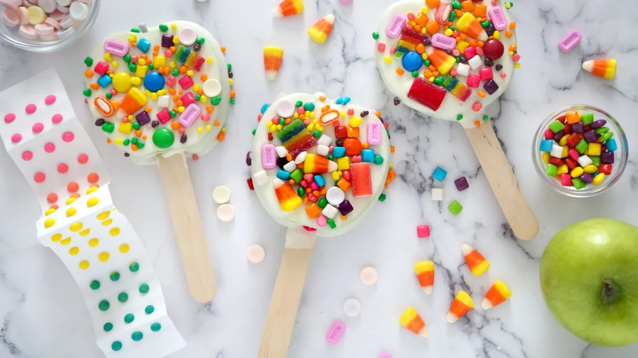 Halloween Candy Apple Pops | HGTV