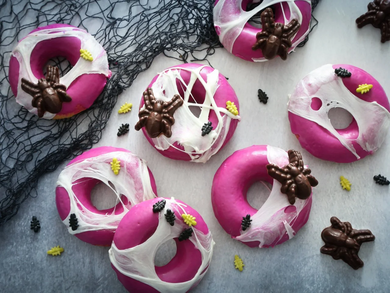 Halloween Dessert Idea: Marshmallow Spider Web Doughnuts | HGTV