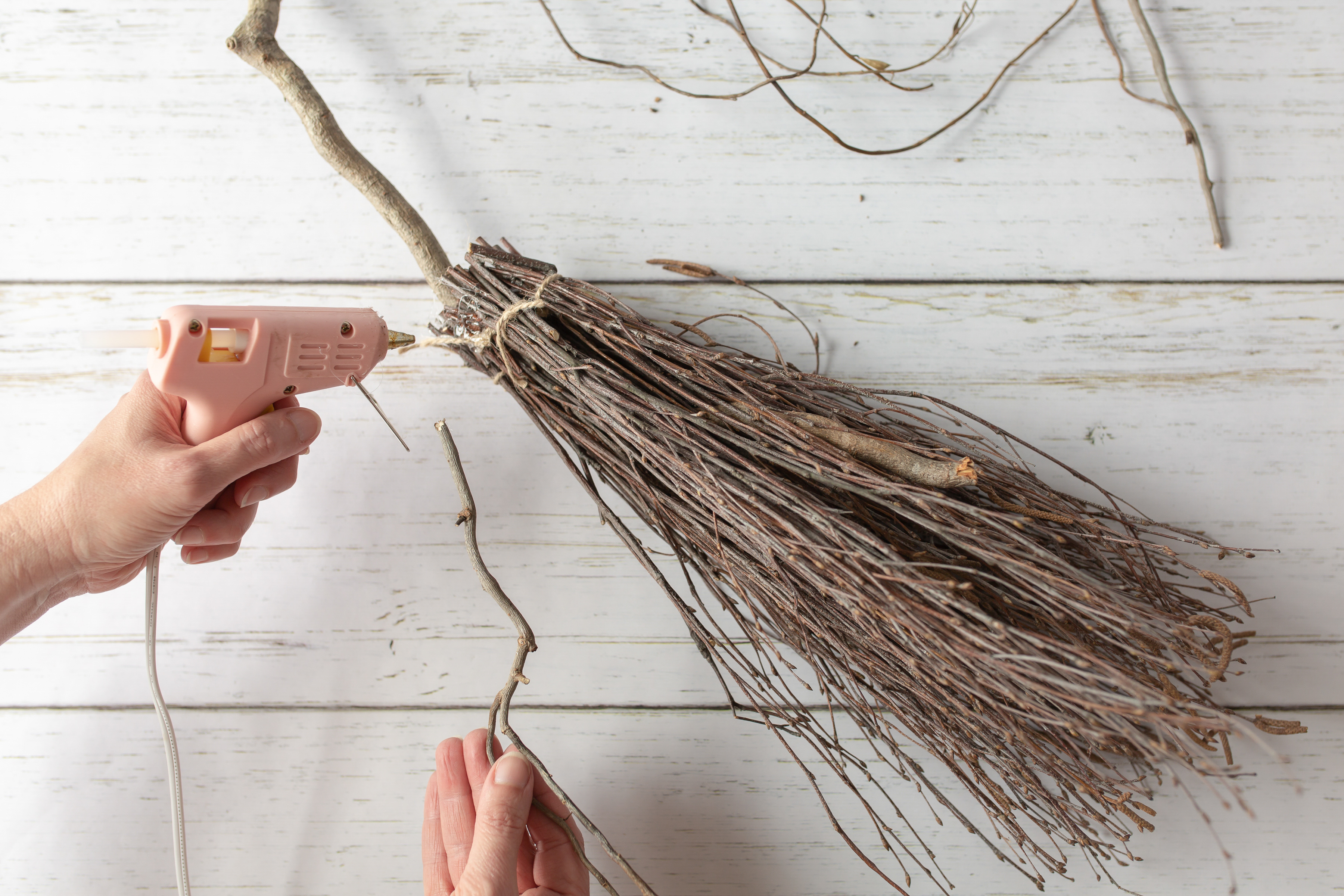 make a witches broom