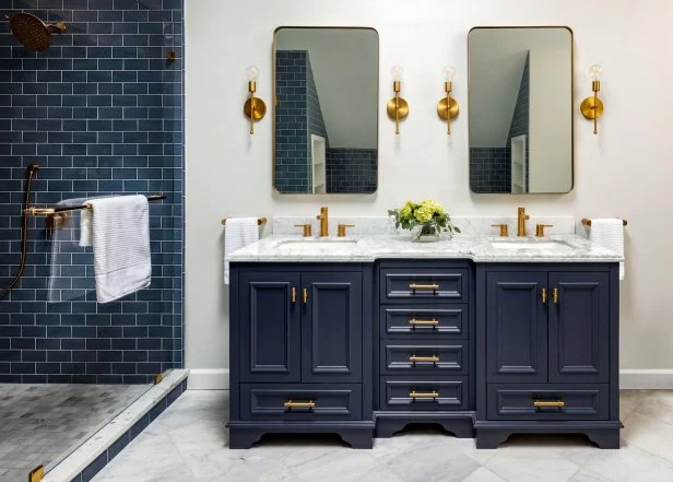 Our Favorite Blue Bathrooms | HGTV, image size:616x441
