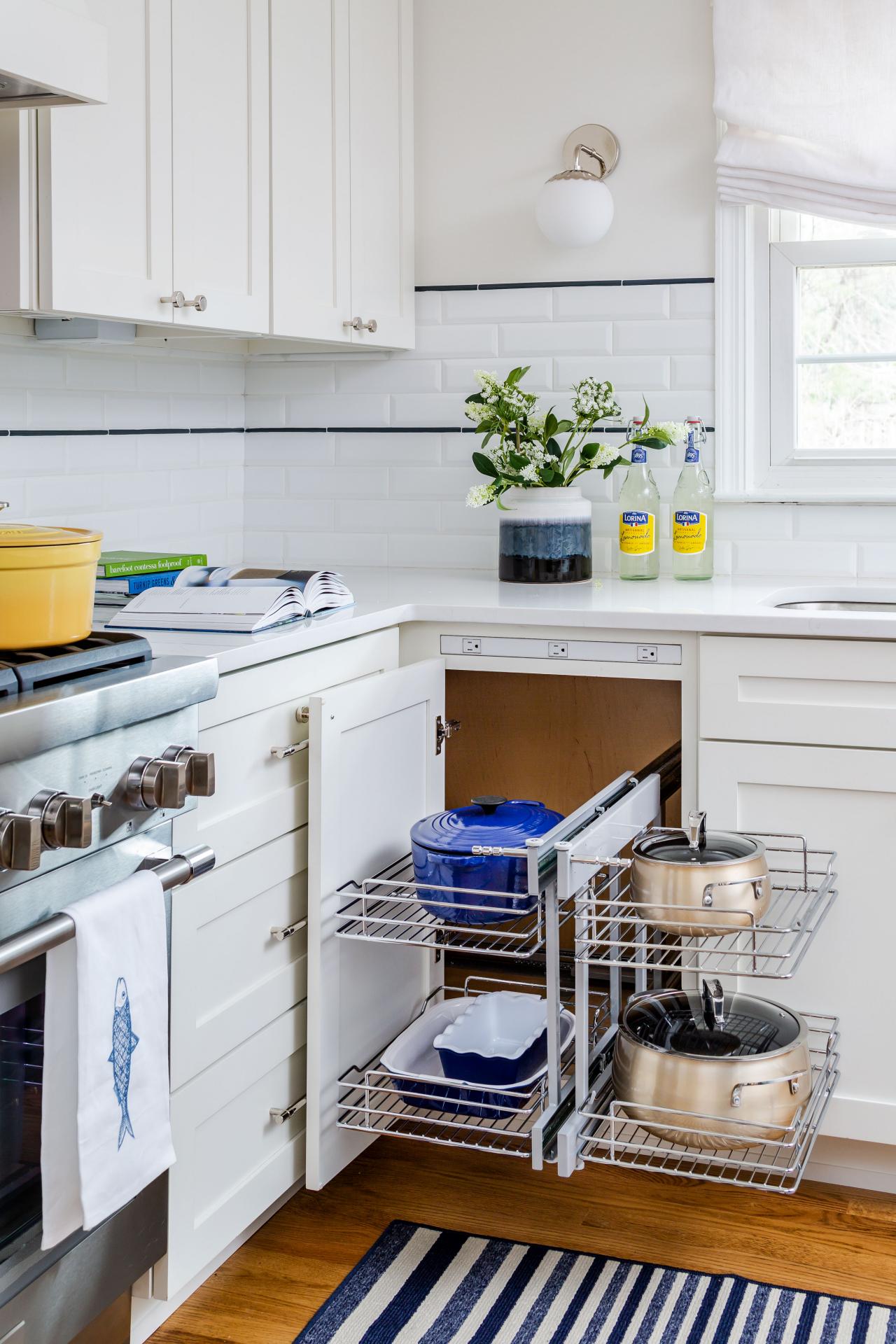 How to Organize the Inside of Your Kitchen Cabinets