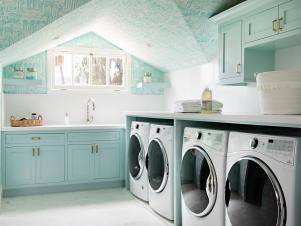 <center>20 Laundry Room Paint Colors to Liven Up Your Space