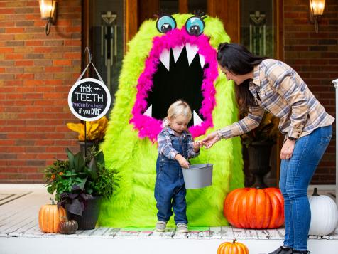 Monster Mash-Up: Turn a Pop-Up Tent Into a Trick-or-Treat Station