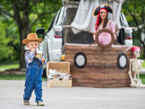 Trunk-or-Treat Idea: Turn Your Car Into a Pirate Ship